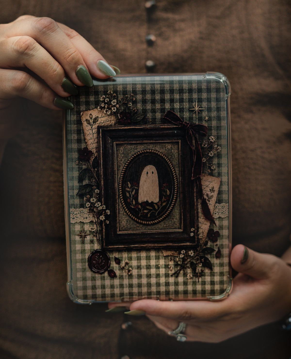 Framed Ghost — Kindle Insert